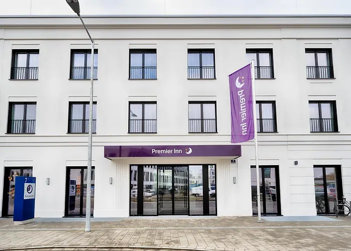 Premier Inn Regensburg City Centre